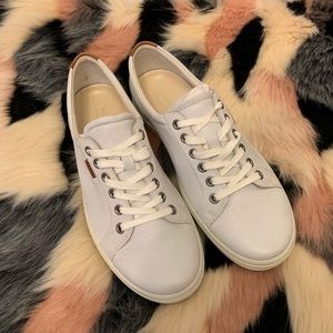 NIB: Ecco Soft 7 Ladies White Sneakers EU 39